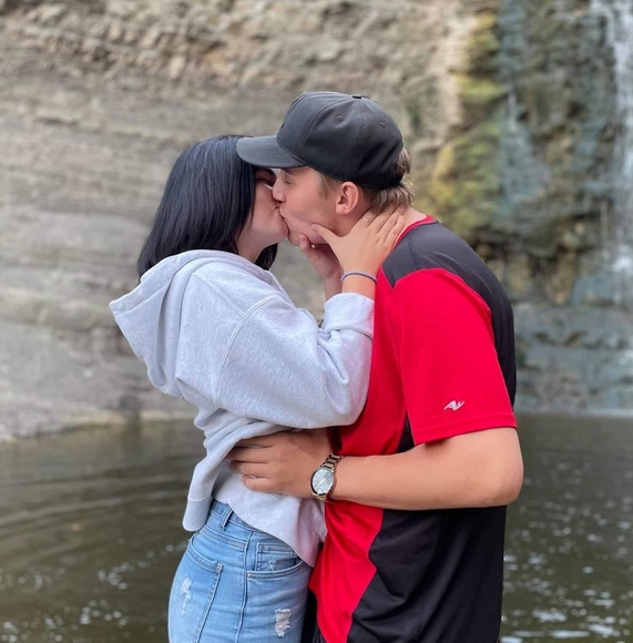 Meet your Posher, Vincent - Picture 1 of 1